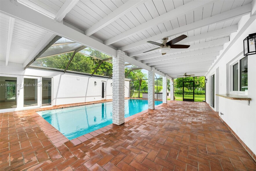 Building Photo - 12741 SW 72nd Ave