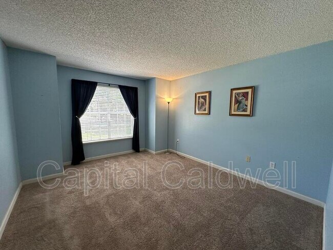 Building Photo - 2500 Winding Creek Blvd