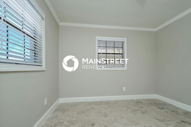 Building Photo - 3 Bedroom Pet-Friendly Home in Winter Haven, FL with Main Street Renewal