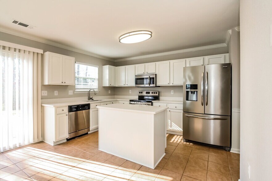 Building Photo - 4521 Oakburn Drive