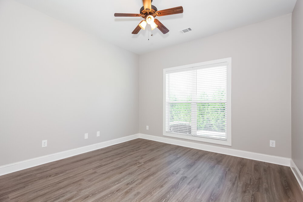 Building Photo - 165 Spring Cir