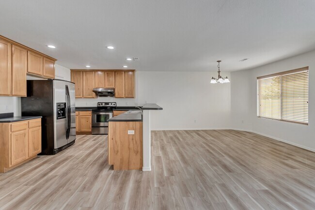 Building Photo - 2867 W 400 S