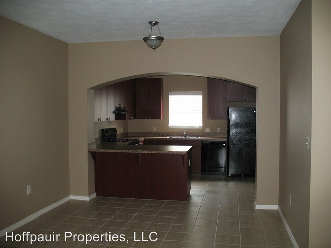 Building Photo - 114 W Lagrange St