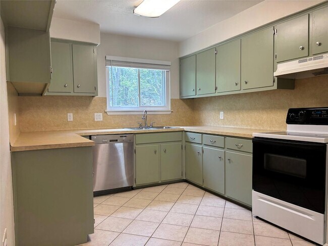 Building Photo - 6605 Danwood Dr