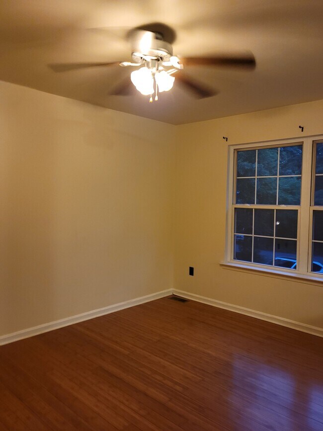 Building Photo - 11205 Sitting Bull Cir