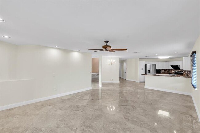 Building Photo - 5911 NW 59th Ave