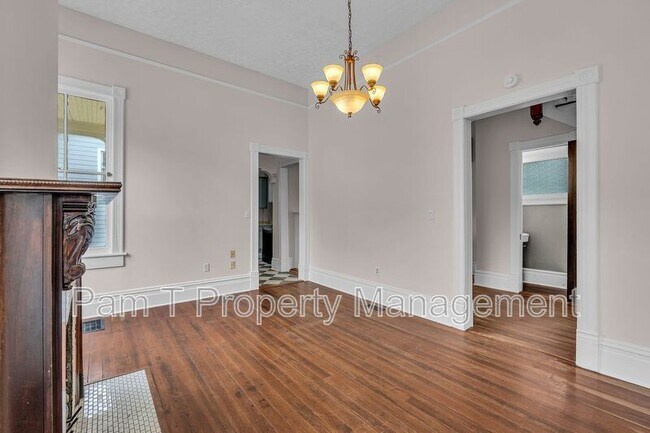 Building Photo - 201 W 37th St