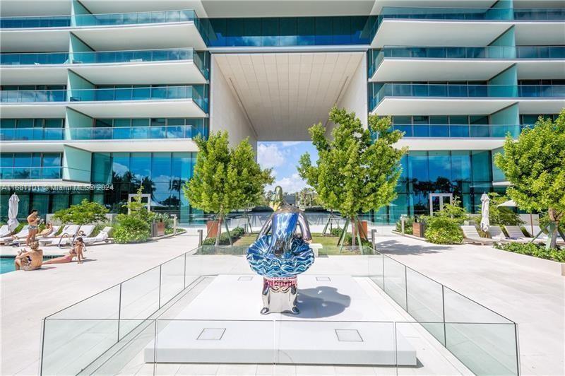 Building Photo - 10203 Collins Ave