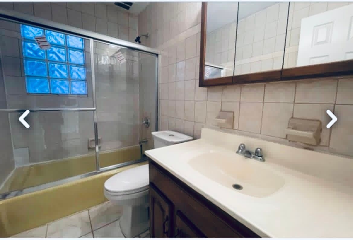 Building Photo - 3809 Review Pl