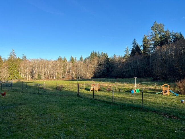 Building Photo - 15607 62nd Ave NW