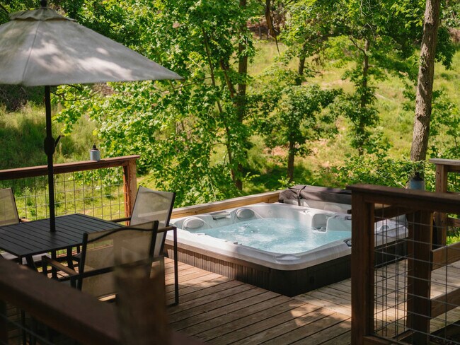 Building Photo - 10583 Two Girls Ln