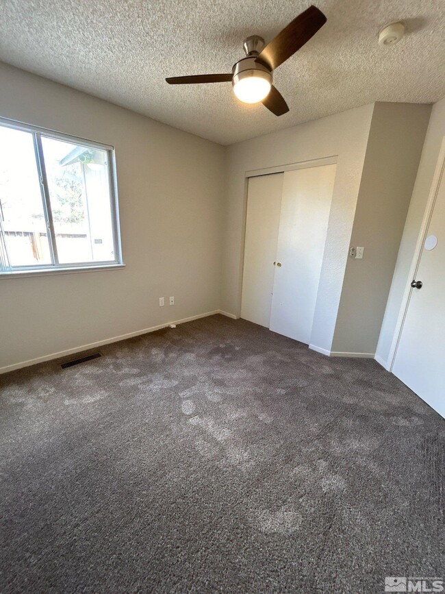 Building Photo - 4918 Bayridge Ln