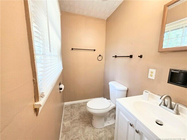 Building Photo - 5340 Docia Cir
