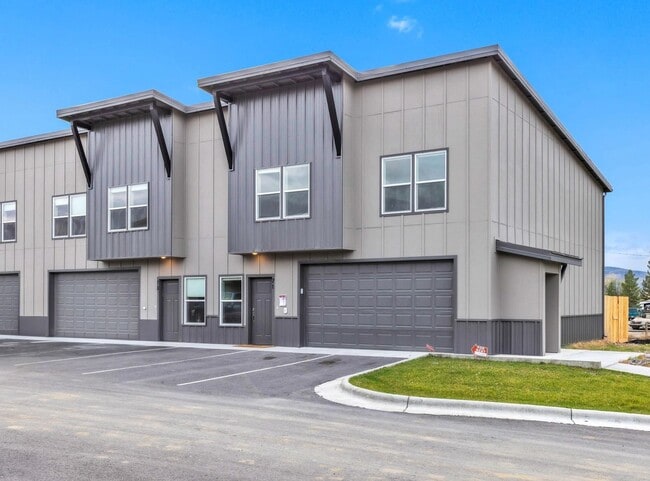 Building Photo - New Modern Construction Work Live