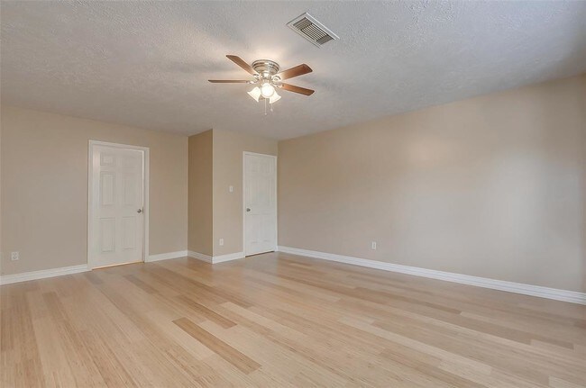 Building Photo - 17010 Grampin Dr