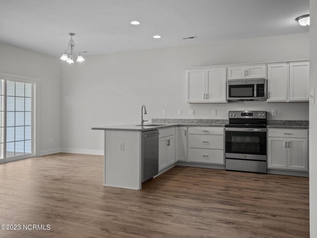 Building Photo - 203 Verrazzano Ln