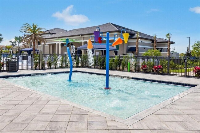 Building Photo - 32583 Tree of Life Ave