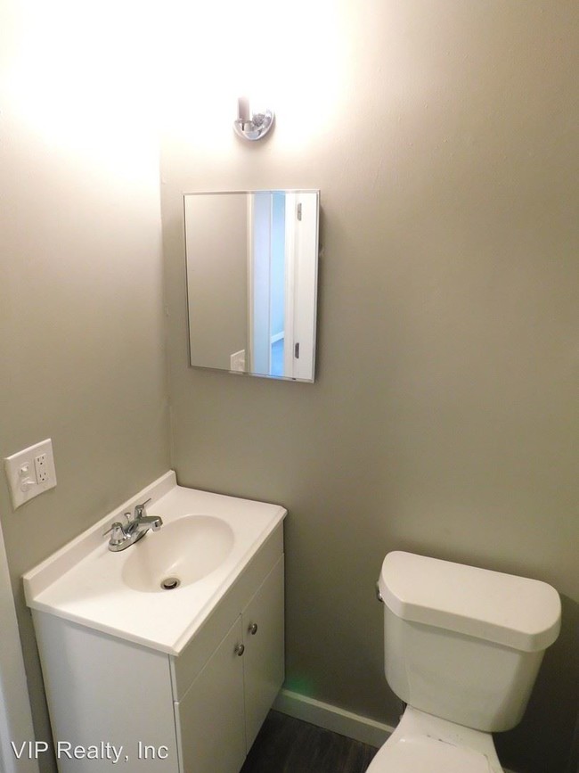 Building Photo - 5459-5495 Red Bird Ct