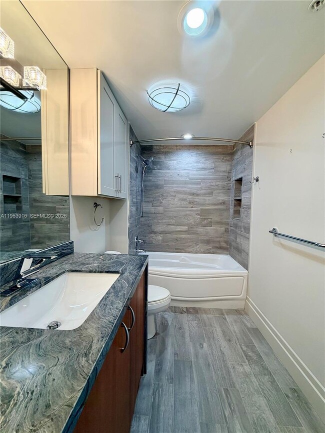 Building Photo - 300 S Biscayne Blvd