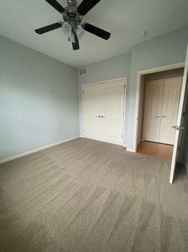 Building Photo - Charming 2 Bed, 2 Bath Home with Garage