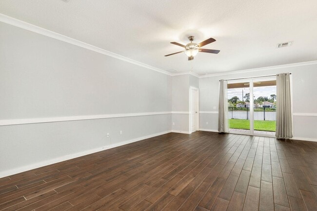 Building Photo - 7410 SW Harbor Cove Dr