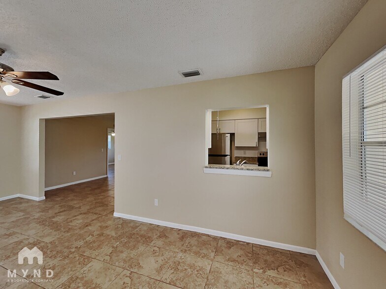 Building Photo - 12431 Brookside St