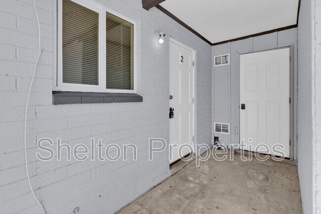 Building Photo - 6022 S 3rd St