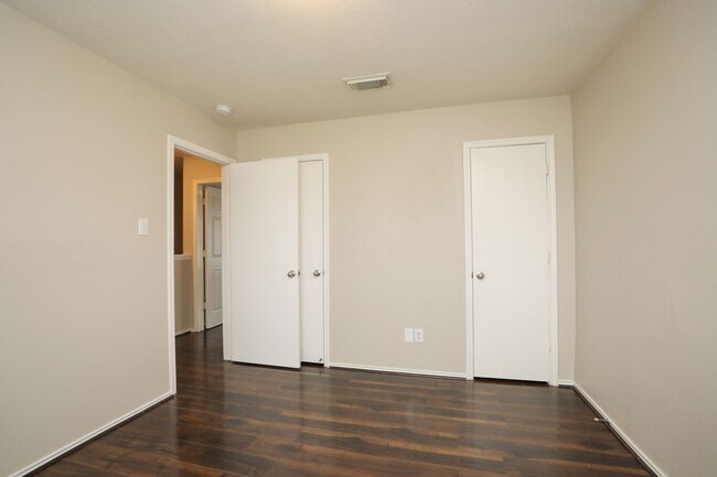 Building Photo - 12846 Colony Heath Ln