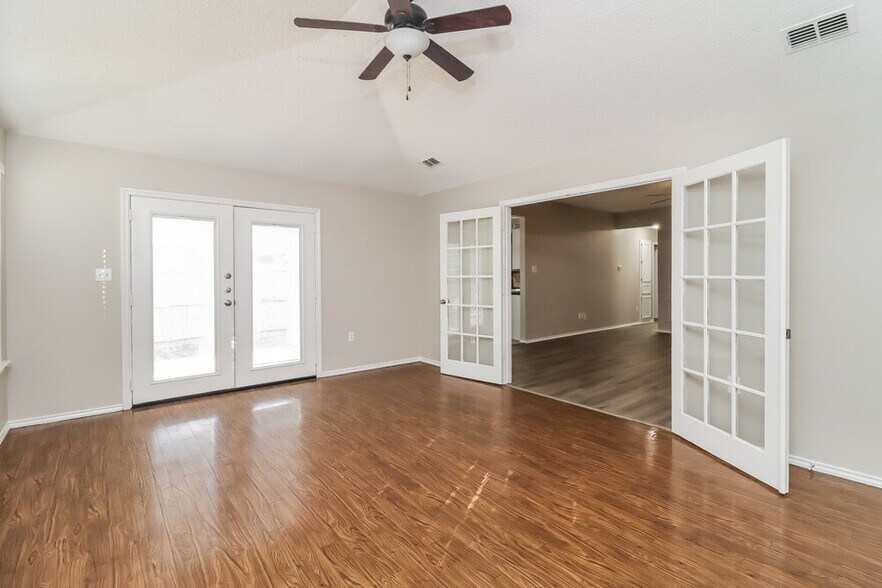 Building Photo - 5021 Flat Creek Dr