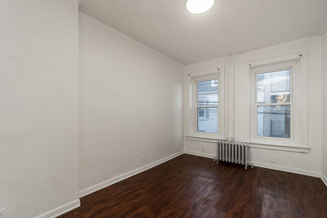 Building Photo - Move-In Ready 3BR Home in Central Allentown