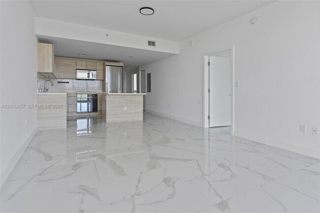 Building Photo - 16385 Biscayne Blvd