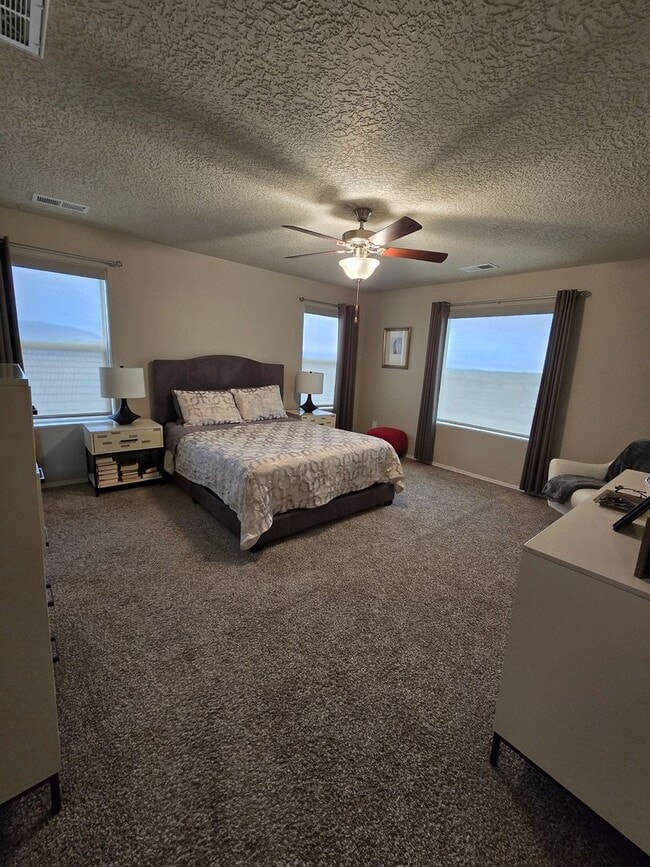 Building Photo - 4 bedroom in Los Diamantes