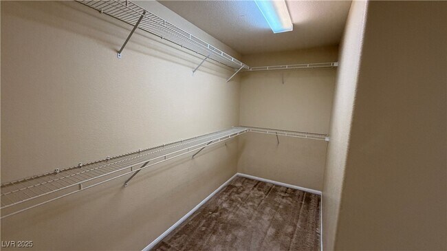 Building Photo - 3846 Waynesvill St