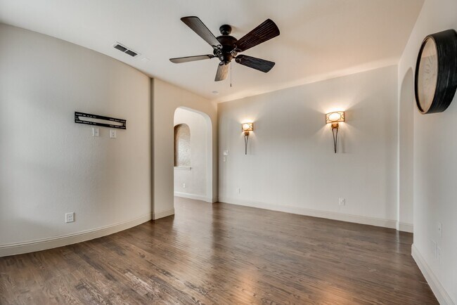 Building Photo - Modern 3 Bed Townhouse with Granite Countertops and Hardwood Floors in Keller, TX