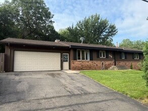 Building Photo - 276 Palomino Dr S