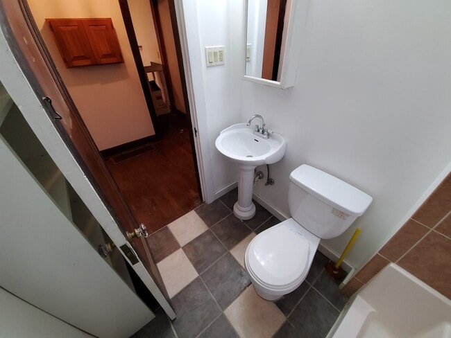 Building Photo - 1137 Oakleaf Dr