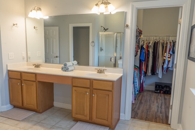 Building Photo - 5306 Mulholland Dr