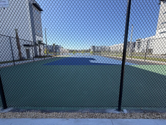 Building Photo - 5592 Pga Blvd