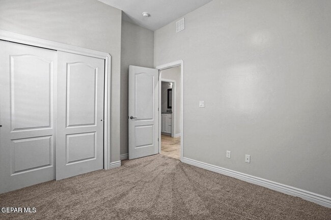 Building Photo - 12344 Desert Hawk Ave