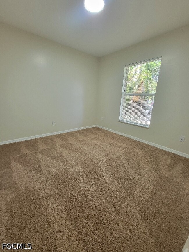 Building Photo - 306 Leeland Heights Blvd E