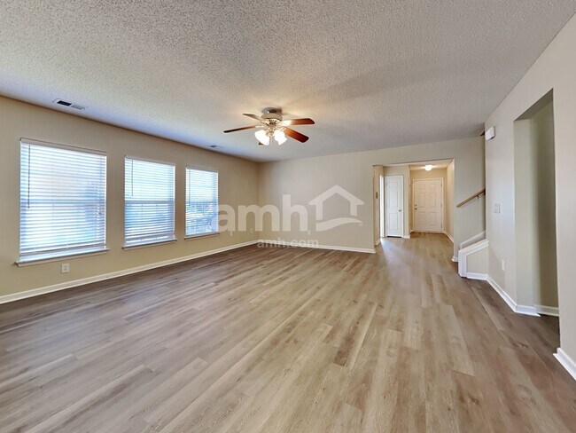 Building Photo - 4016 Broken Arrow Dr