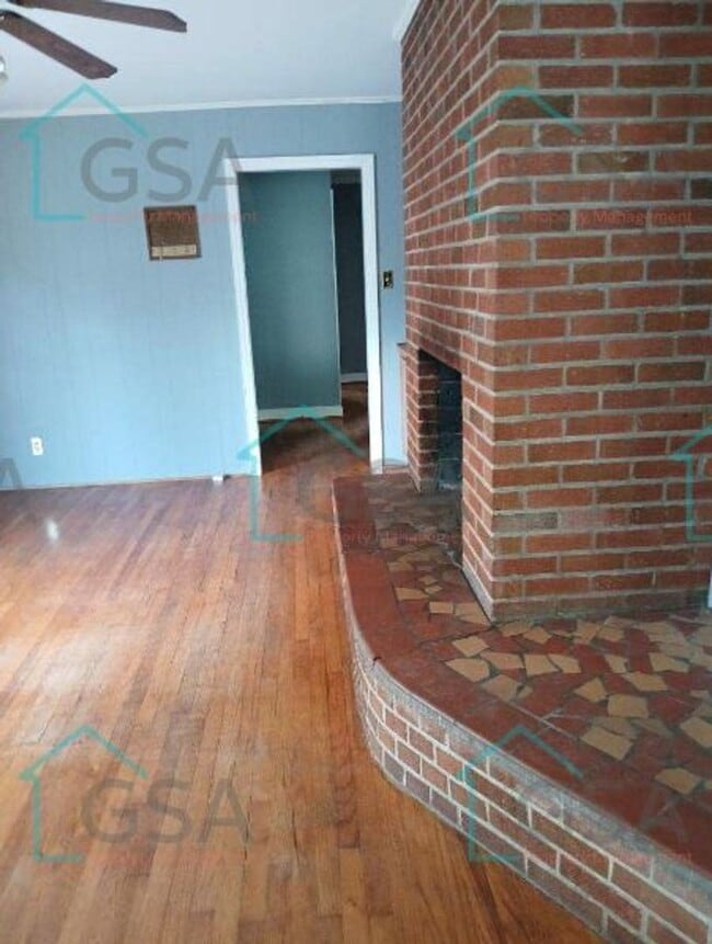 Building Photo - Two Bedroom Two Bath