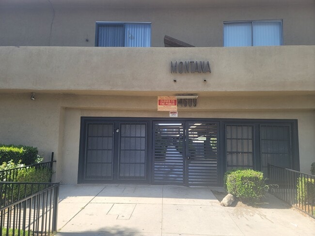 Building Photo - 14609 Saticoy St