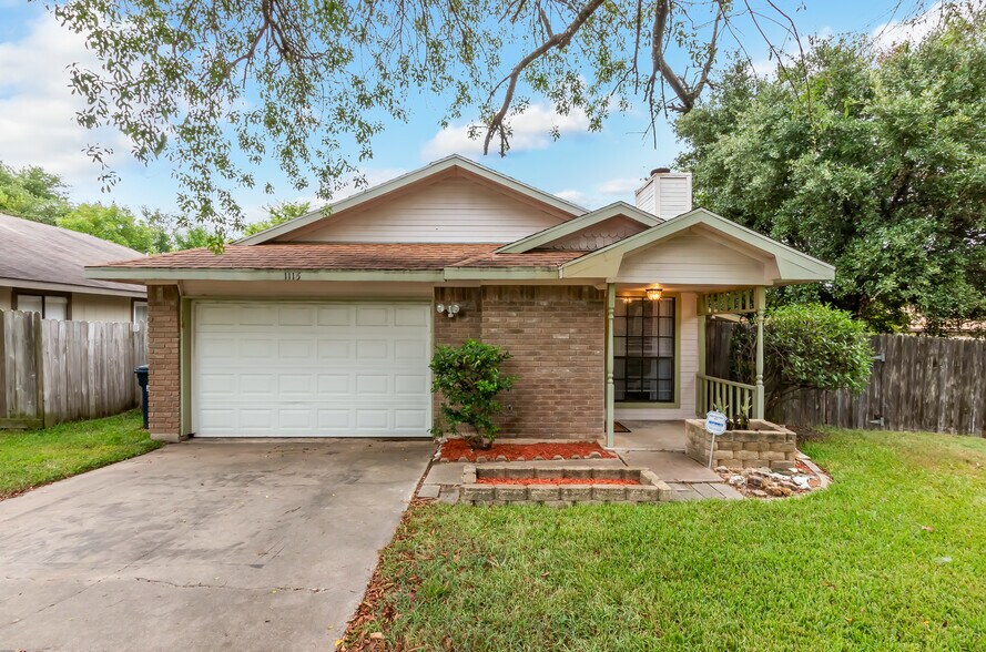 Building Photo - 1115 Buttercup Cir