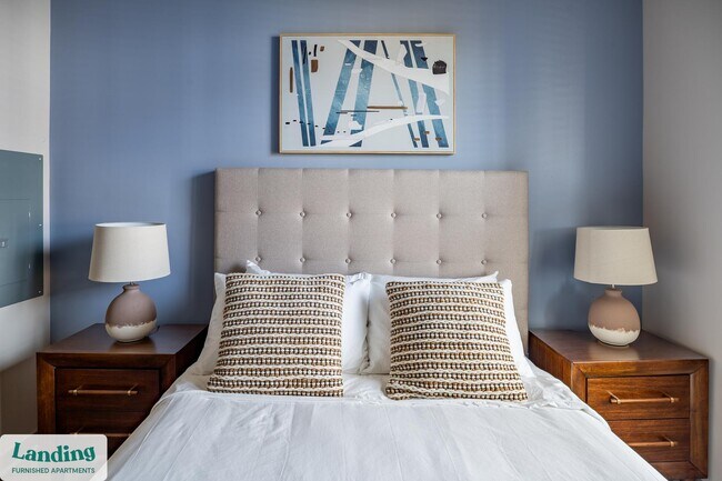 Building Photo - 1559 W 9 Mile Rd