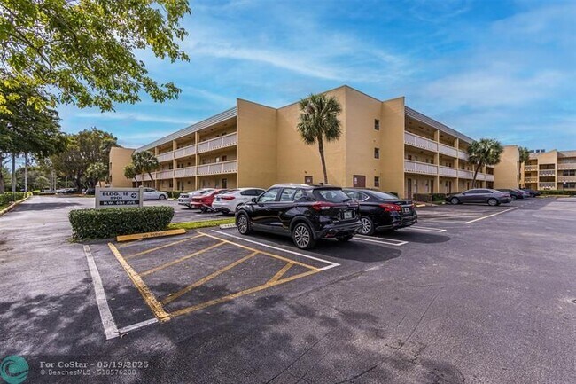 Building Photo - 5901 NW 61st Ave