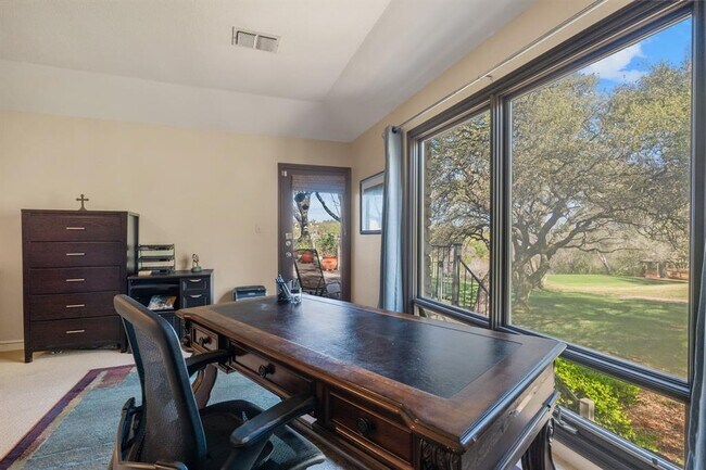 Building Photo - 604 Rolling Green Dr