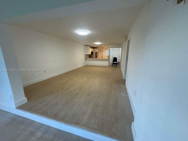 Building Photo - 1550 NE 191st St