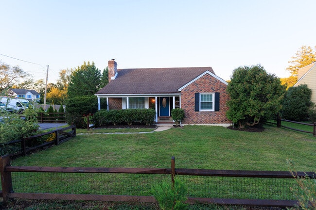 Building Photo - 2900 Cub Hill Rd