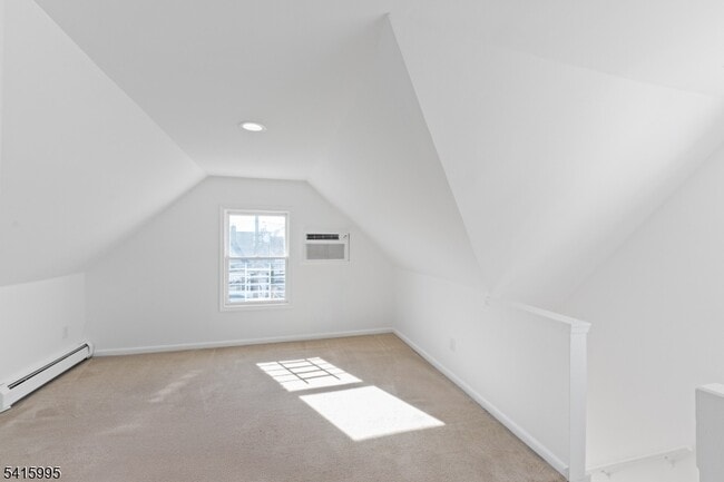 Building Photo - 118 Ray St